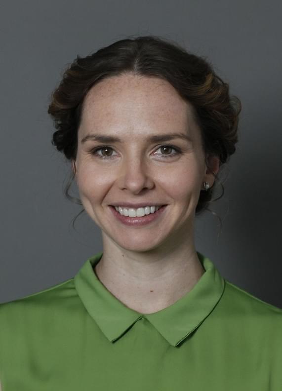Елена Николаева